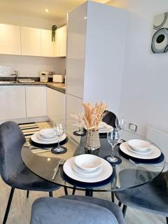 Manchester City Spacious 2 Bed Duplex Apartment Salford M5 - Manchester - 2