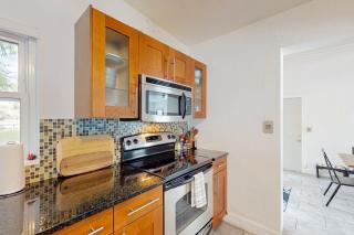 Dog-Friendly Home with Lake Access, Fire Pit, Deck - Orlando - 2