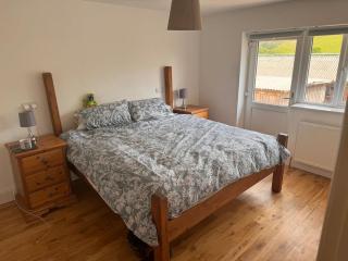 The Coach House Apartment - 9