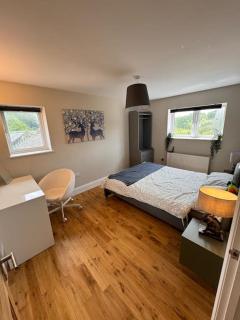 The Coach House Apartment - 8