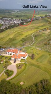 Golf Links Cottage - Views of Royal County Down - 0