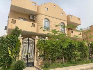 Beautiful semi villa with private entrance in Sheikh Zayed- villa queen - Sheikh Zayed - 7