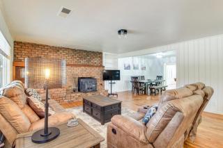 Deck + Pool Table: Pinetop-Lakeside Nature Escape - 6