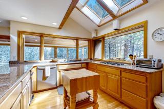 Hilltop Haven - 6