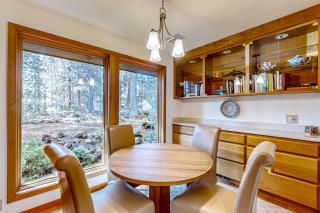 Hilltop Haven - Black Butte Ranch - 4