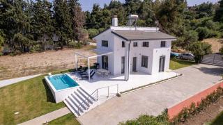 Aura Beachfront Private Pool Villa - Kriopigi - 7