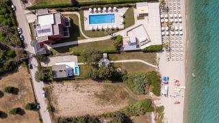 Aura Beachfront Private Pool Villa - 9