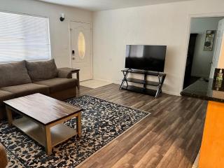 Lovely 1bed,1bath condo with free parking - 5