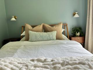 Elegant 3-Bed Duplex Sanctuary in Mill Valley! - Mill Valley - 1