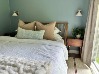 Elegant 3-Bed Duplex Sanctuary in Mill Valley! - Mill Valley - 2