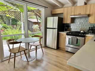 Elegant 3-Bed Duplex Sanctuary in Mill Valley! - Mill Valley - 7
