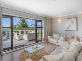 Surfside Sanctuary - Whiritoa Holiday Home - 7