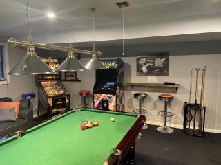 Tudor House - Large Family Home with shared pool - Bright - 3
