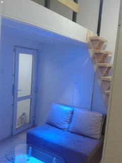 Small Apartment PRIVATE bathroom STRONG WI-FI - Belgrad - 1