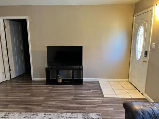Quiet 1bed,1bath condo with free parking - Fresno - 4