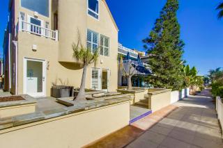 Massive Beach Home with Ocean View & Amazing Rooftop - San Diego - 6