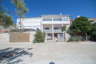 Apartments by the sea Businci, Ciovo - 23112 - Trogir - 0