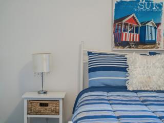 Giggles Beach House in Silver Sands - Mandurah - 2