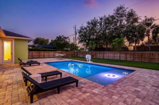 Sea La Vie Beach House - 9