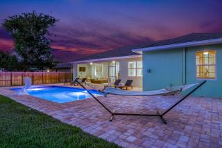 Sea La Vie Beach House - 7