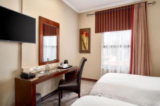 Protea Hotel by Marriott Pretoria Hatfield - Pretoria - 2
