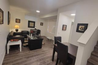 Brand New Suite in the Lakes - 7