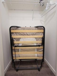 Brand New Suite in the Lakes - 4