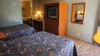 Executive Inn & Suites - 1