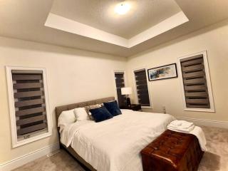 Luxury, Home Away from Home - Brampton - 3