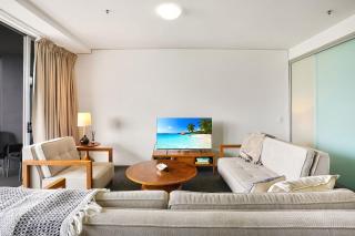 903 Harbour Lights with Ocean Views - Cairns - 7