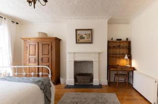 Islay House - Red Room - 7