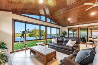Sunsets at 101 - Pet Friendly Waterfront - Yamba - 4