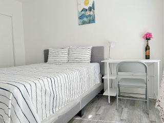 Super 1 bedroom, share bathroom, kitchen -1 - Las Vegas - 9