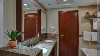 29Boulevard - Modern 2BHK by Radiance Vacation Stays - Dubai - 7