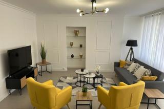 Contemporary Apartment for 4 People with Balcony near Gratte-Ciel Villeurb - Villeurbanne - 5