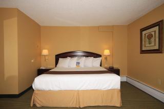 Days Inn by Wyndham Airdrie - Airdrie - 8