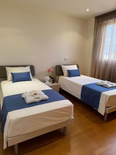 11 Suites - Golden Sunrise Suite - 5
