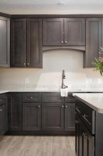 Luxury Downtown 2BDR Lake View 2nd Floor Condo on West Bay 202W - 4