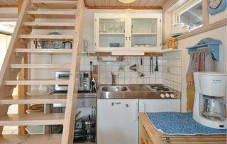 Amazing Home In Hammarö With Lake View - Hammarö - 6