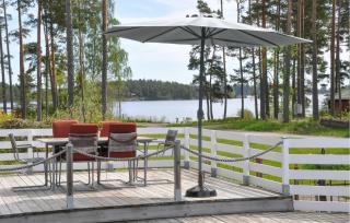 Amazing Home In Hammarö With Lake View - Hammarö - 4