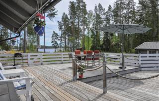 Amazing Home In Hammarö With Lake View - 1