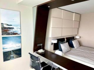 Marine Hotel Apartment 216 SeaView - 4