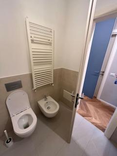 Skyline three rooms apartment - Milan - 9