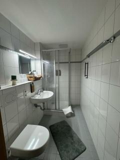 Almgasthaus Knöpflesbrunnen Vierbettzimmer 2 - 8