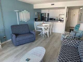 Oceanview Retreat with Pool Steps Away From Beach #14 - Marathon - 7