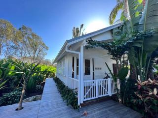 Bamboo Beach House & Studio - 1