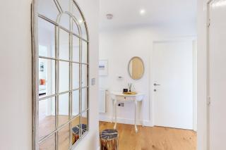 Lovely Apartment with Balcony - 3 min to Station - Londra - 1