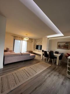 Comfort Inn (Skanderbeg Square) - Tirana - 9