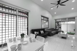 [Party House Megah Ria] #65'Tv #1600sqf Open space - 6