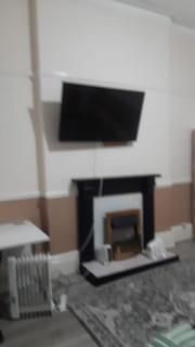 Spacious one bedroom flat w/ parking - 9